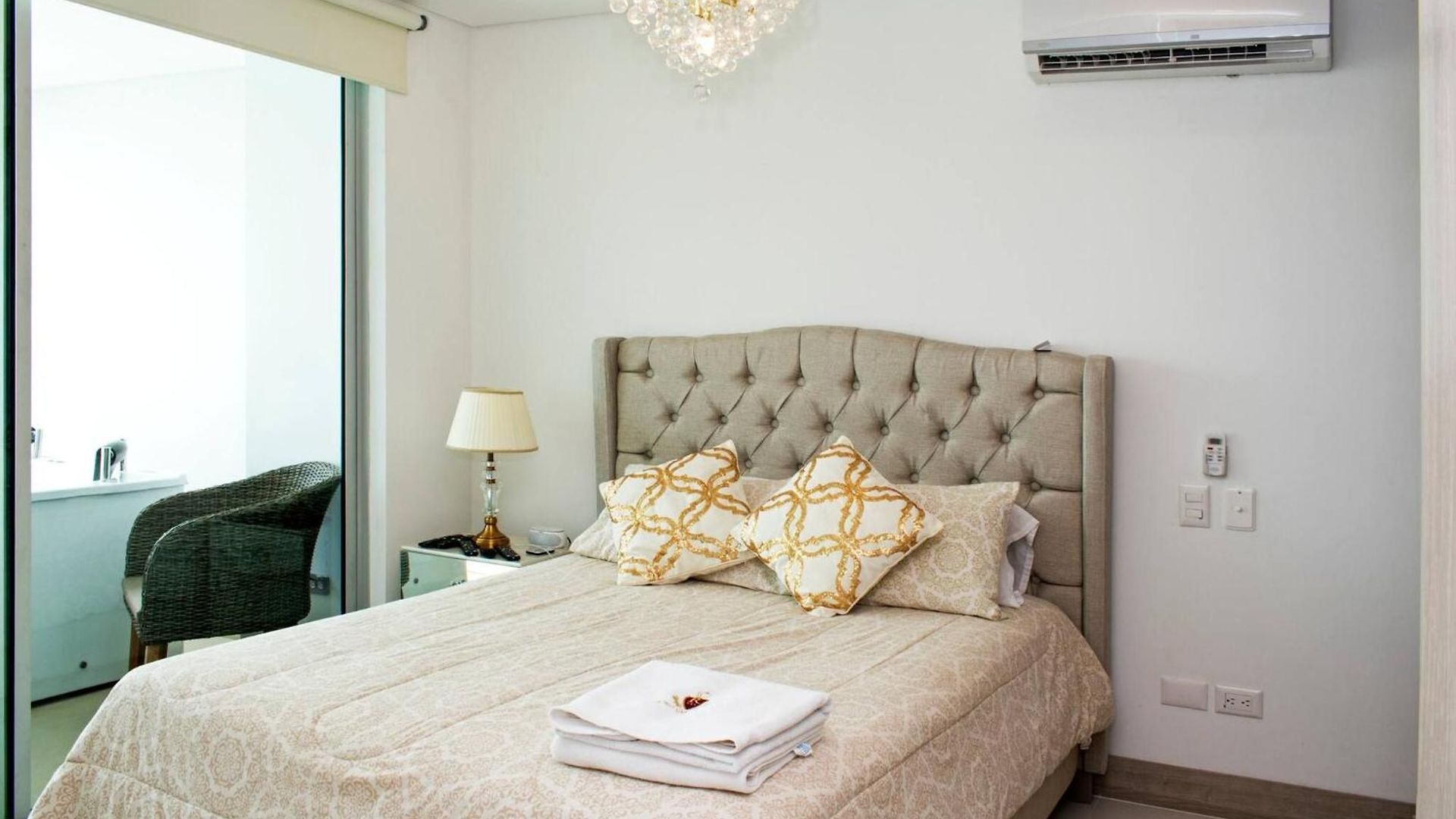 1 Bedroom Sunset Luxury Private Jacuzzi Apartamento